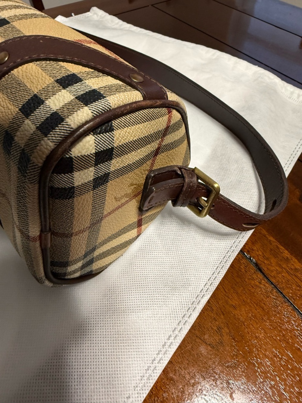 ✨👜SOLD👜🍾✨Auth. Vintage Burberry London Nova Check Barrel Baguette Bag Plaid Tan - Picture 5 of 10